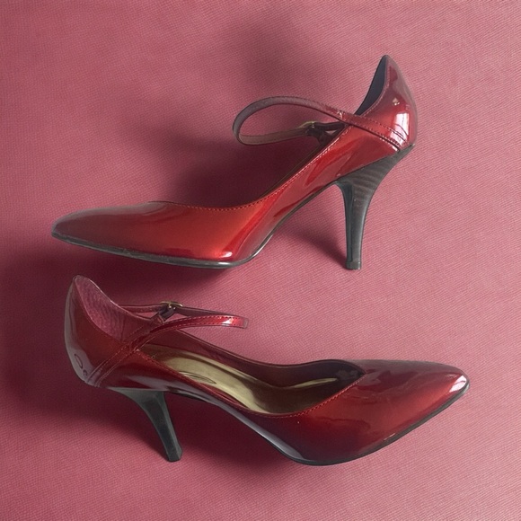 Carlos Santana’s Spicy Girlies 🌶️ - Picture 3 of 5